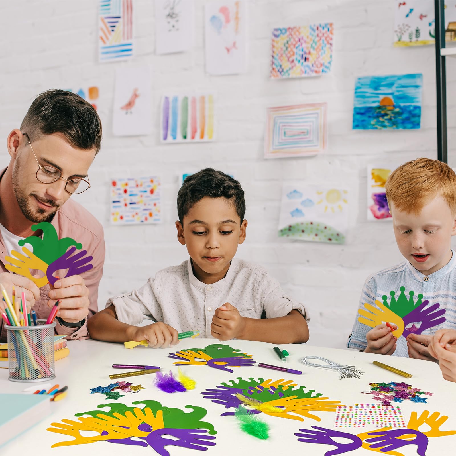 Cinrobiye double-sided tape keeps masks secure during lively classroom celebrations