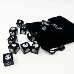 Citadel Black mana dice designed for easy readability and distinct color differentiation during play.