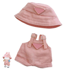 Ciunura Labubu doll try-on session demonstrates versatile styling and easy outfit transitions.