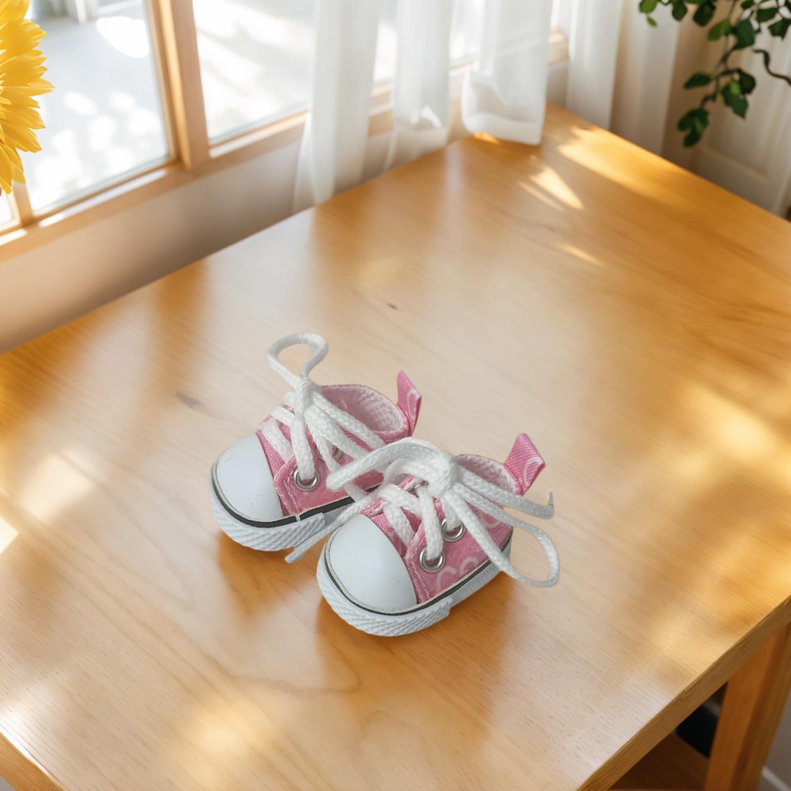 Ciunura Lububu shoes ideal for photo displays and dioramas