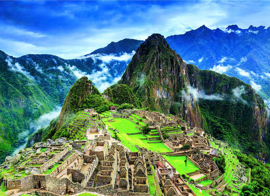 Clementoni Machu Picchu 1000-piece puzzle pieces spread for focused assembly.