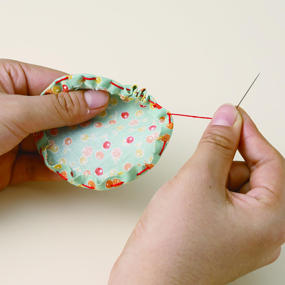 Clover Bag Decor Yo-Yo for easy accessory embellishments
