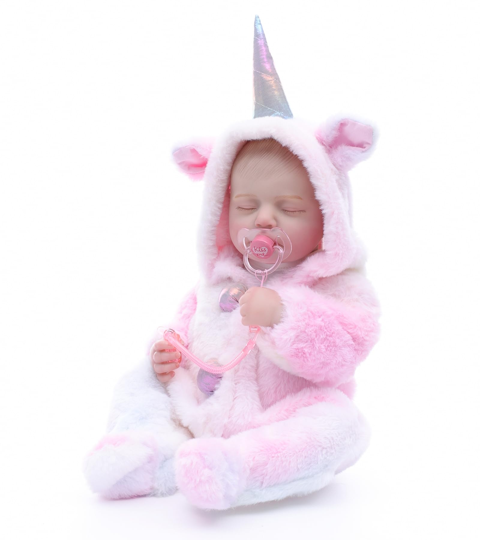 Cloveray Reborn hand-painted face details enhance realism and collector appeal.