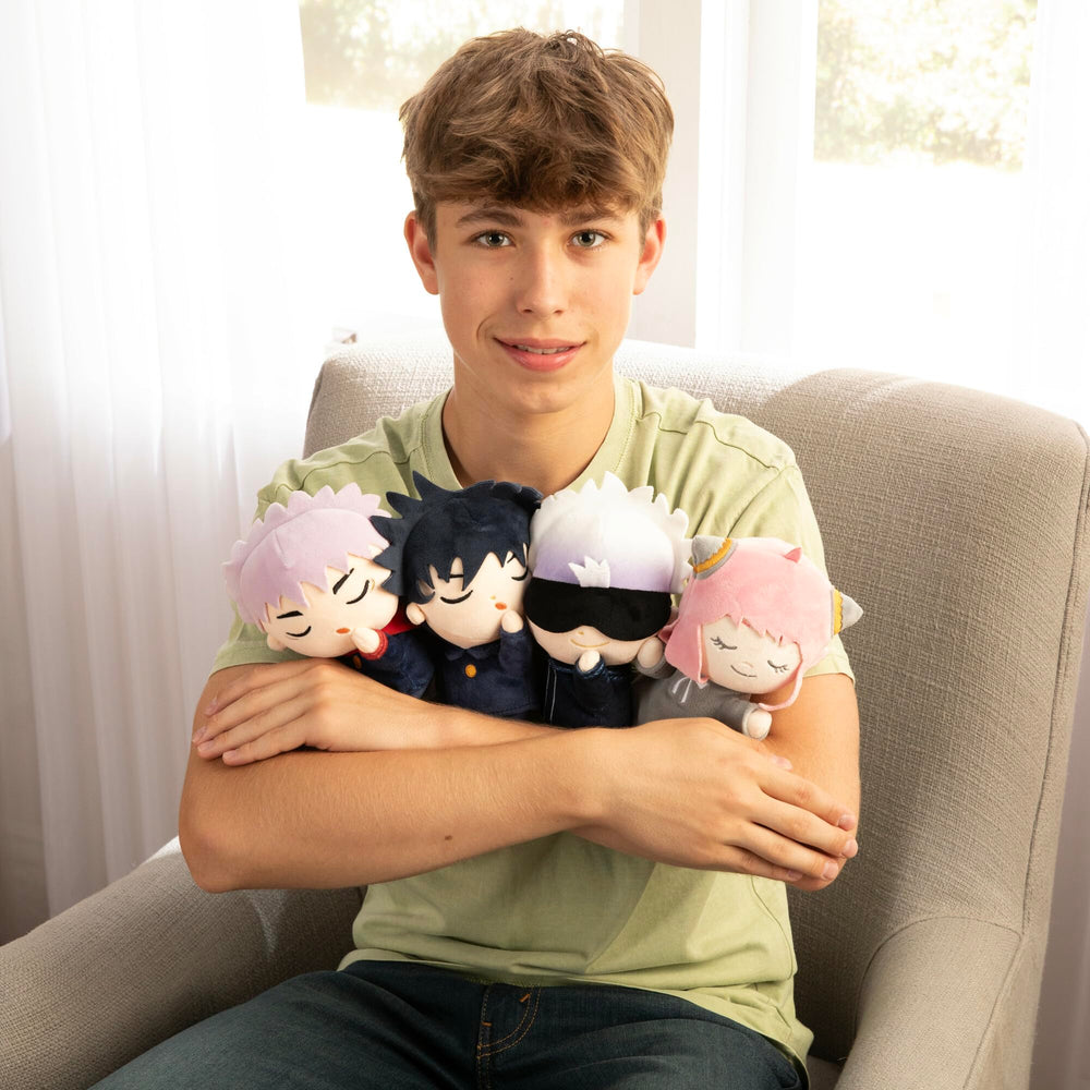 Club Mocchi-Mocchi Suya Suya Yuji Itadori plush encourages cozy snuggles and imaginative play.