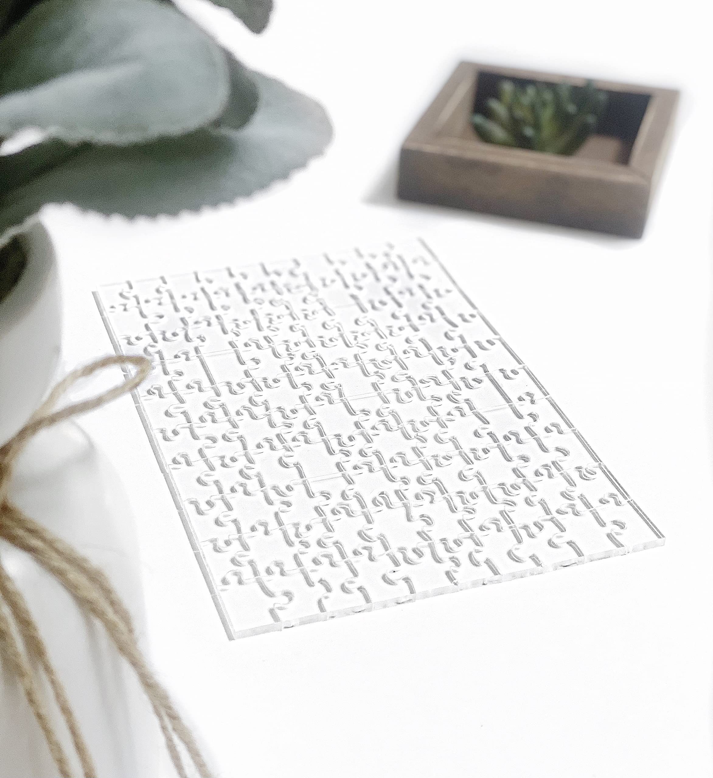 CM Originals Clearly Impossible Puzzle front-back indistinguishable design enhances puzzling focus.