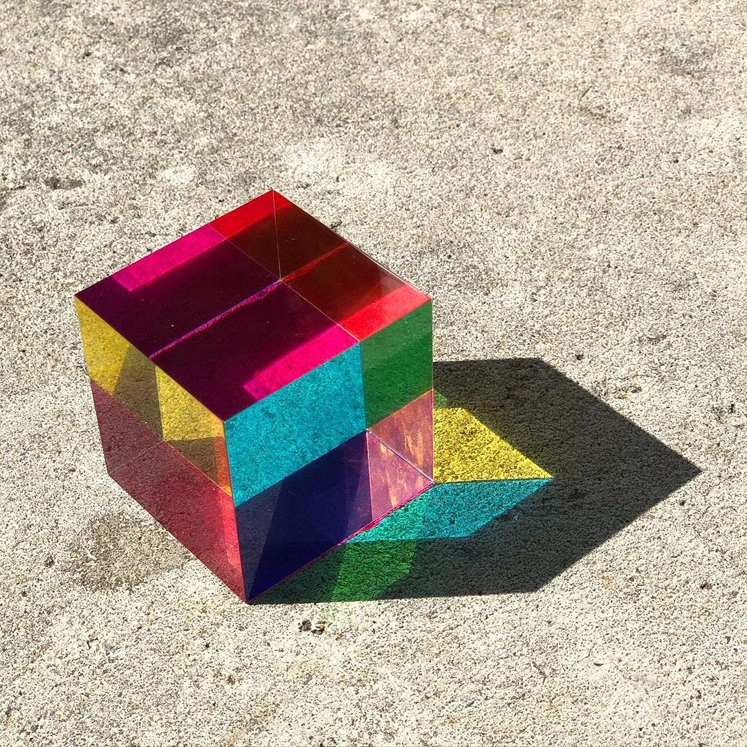 CMY Cubes Mini 30mm demonstrates practical color theory through playful interaction