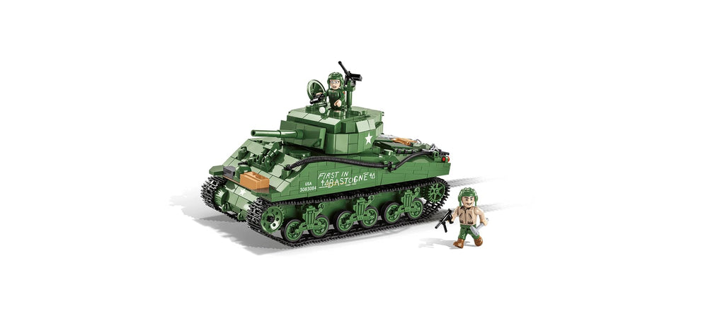 Two COBI pilot figures included for authentic WWII diorama scenes.