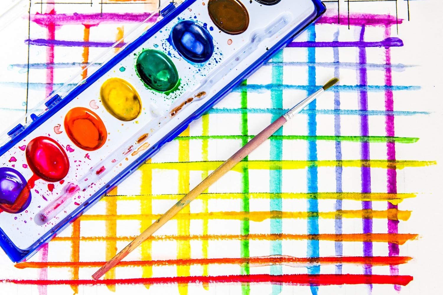 Color Swell teacher-friendly bulk set supports large-group art activities.