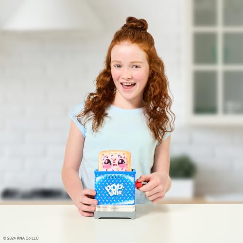 Cookeez Makery Toasty Treatz plush close-up emphasizes tactile squish and inviting fragrance.