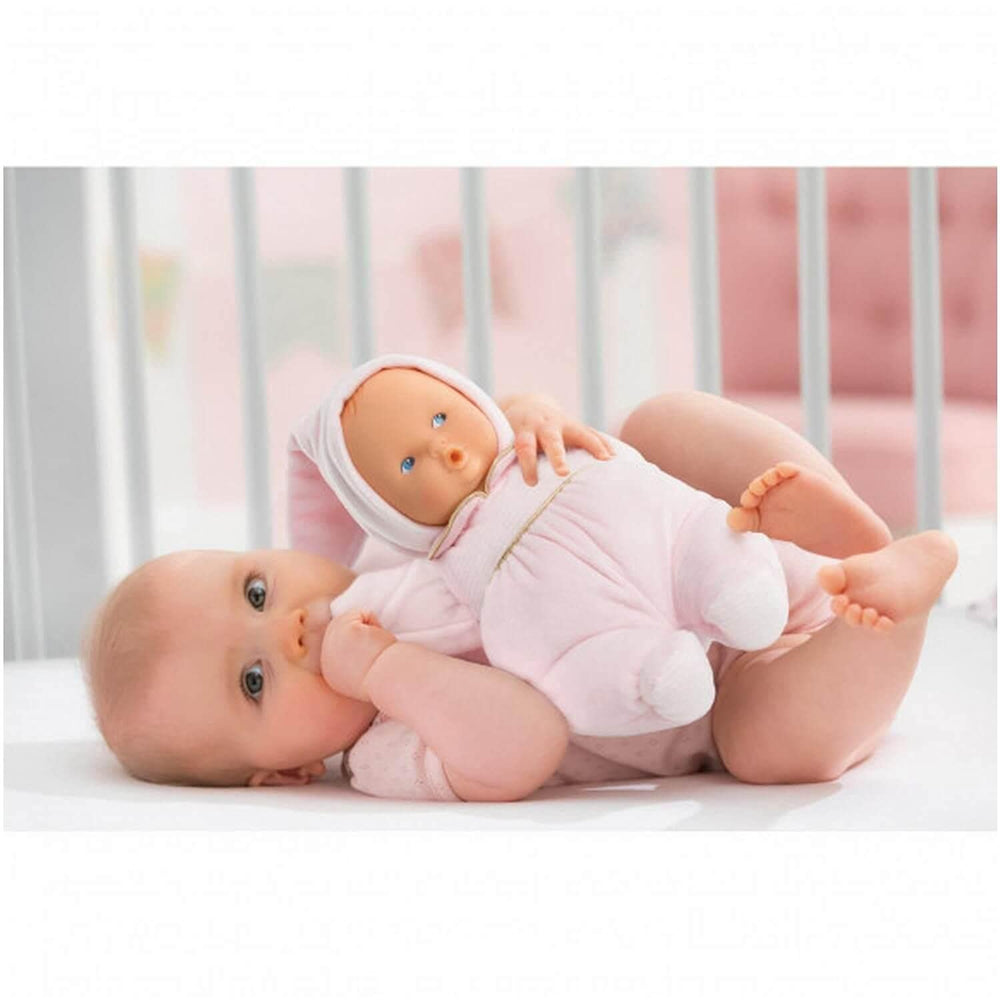 Corolle Babipouce Sweet Dreams vanilla-scented vinyl face offers soothing sensory cue.