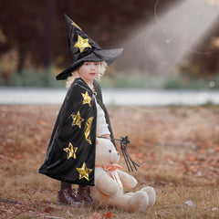 CosInStyle cape collar button prevents slipping during lively play.