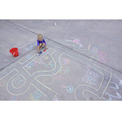Crayola 48ct sidewalk chalk antiroll design keeps sticks in place during play