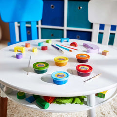 Crayola Spill Proof Paint Set paints dry quickly to reduce smearing.