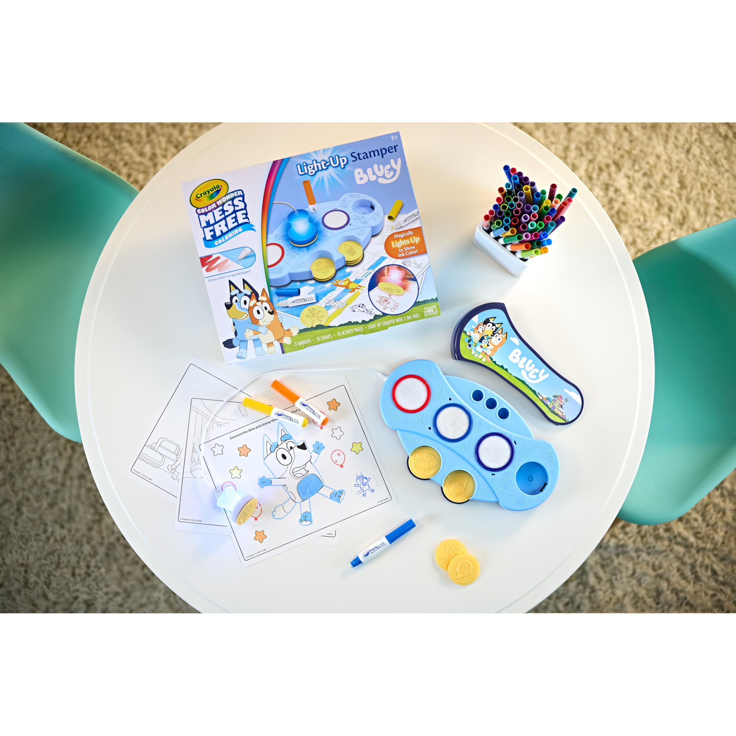 Travel-friendly activity kit for car trips and flights