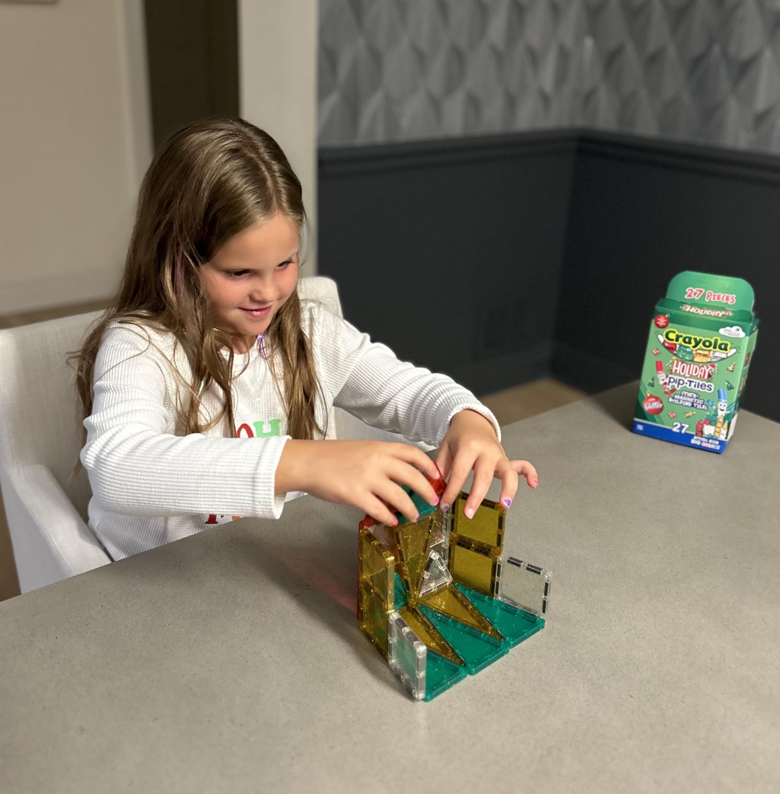 CreateOn Crayola magnetic tiles travel set supports easy, kid-friendly play.