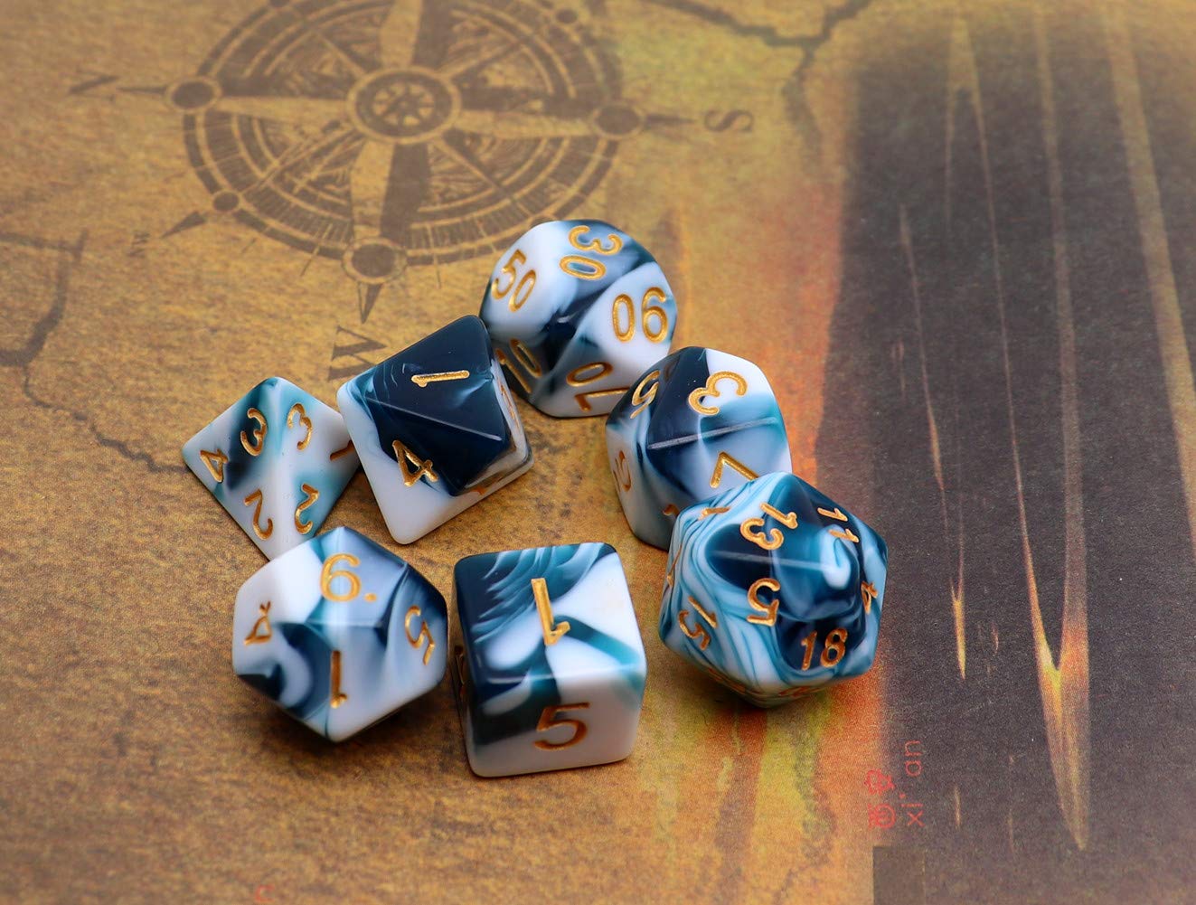 CREEBUY teal and white D&D D6 dice designed for fast, accurate checks.