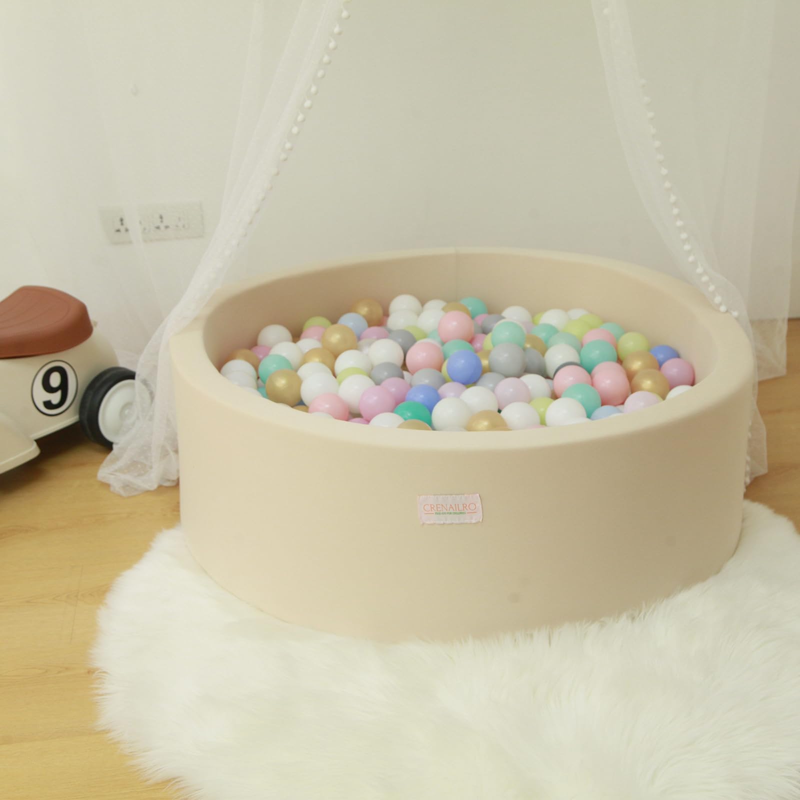 Crenailro removable-cover ball pit simplifies cleaning after playtime.