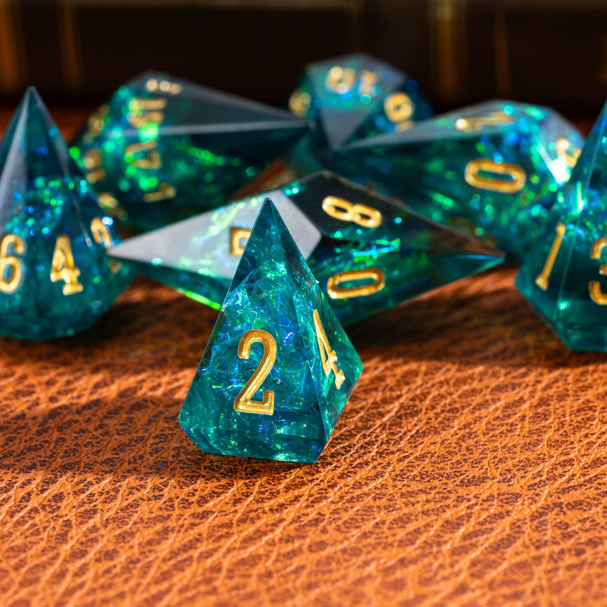 CRITALLIC Diamond DND dice set green paired with leather bag for elegant gifting ready.