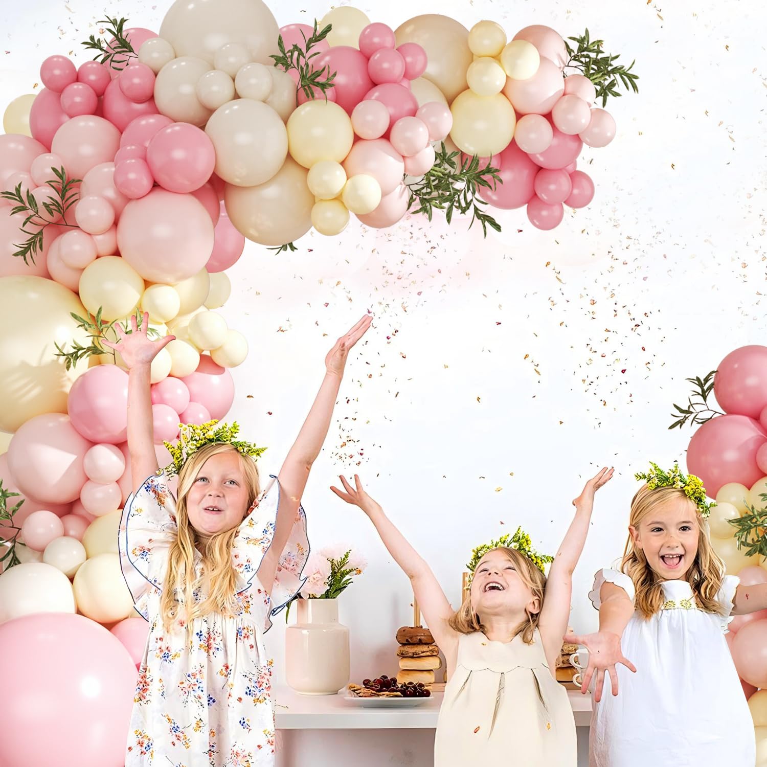 Crossfingers bear themed party decor arch for celebrations