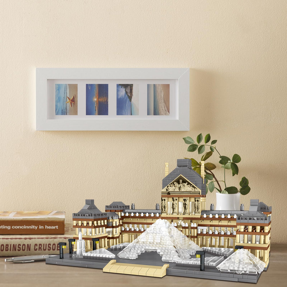 CSNRHG Louvre gift packaging suitable for gifting to families and friends.