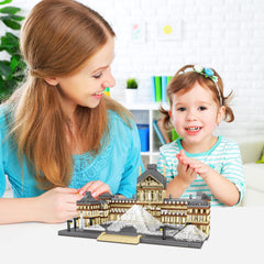 CSNRHG Louvre model contains rich sculptures enhancing display and storytelling.