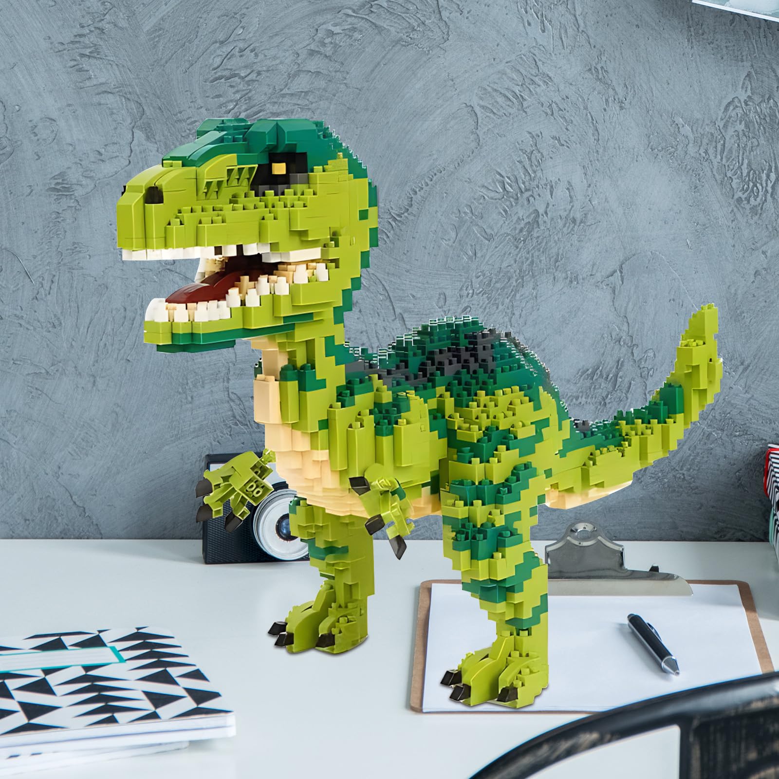 CSNRHG Velociraptor gift box packaging ready for gifting
