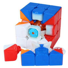 Cuberspeed Dayan GuHong Pro+ in use shows fast, controlled solves.