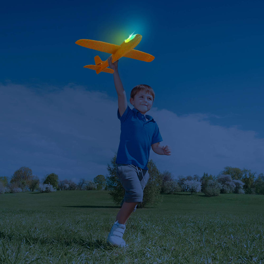 CUKU LED Airplane night-flight showcases bright LED visibility.