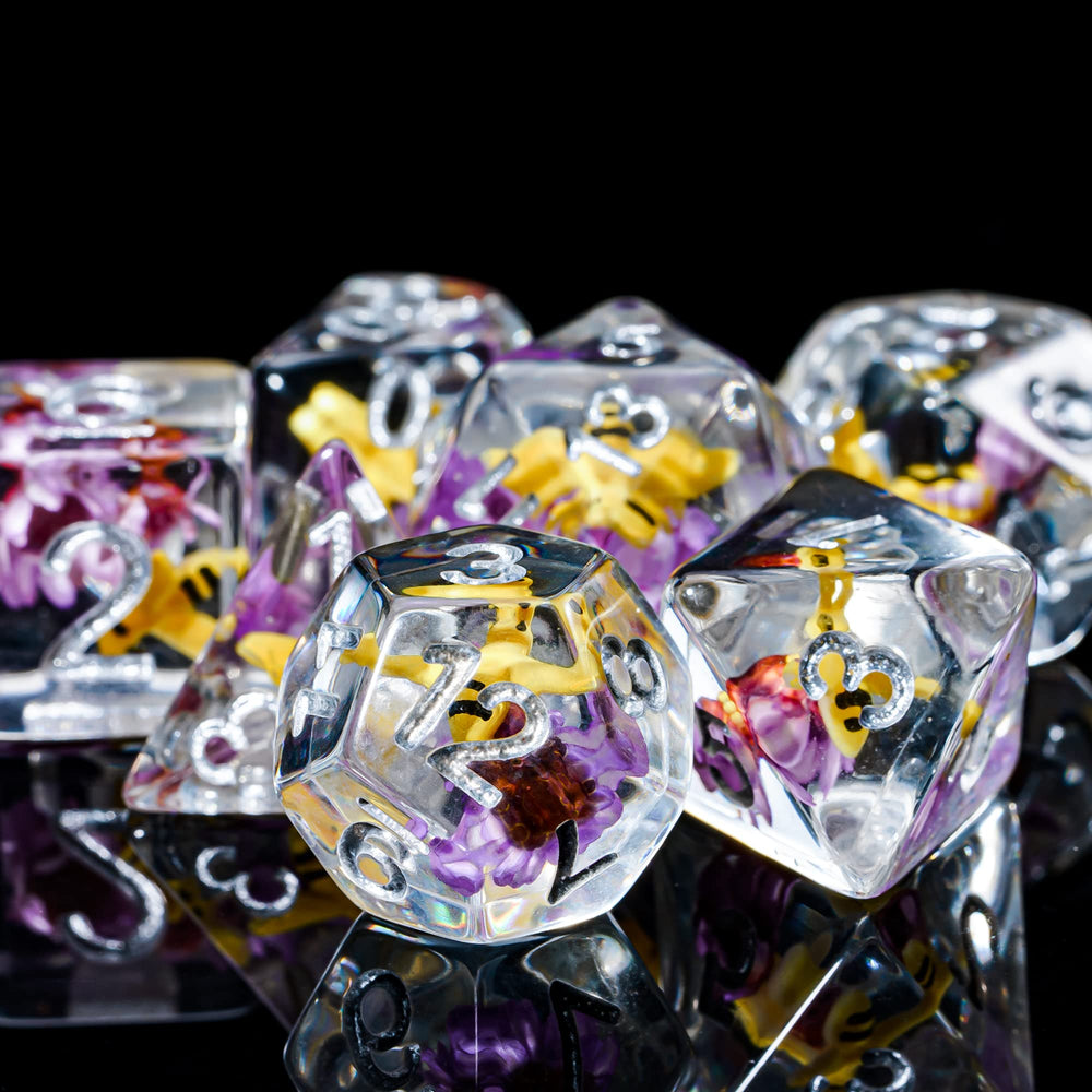 Cusdie D00 die featuring bee and purple blooms; ergonomic font for quick checks