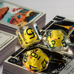 Cusdie D20 blue-number dice offering crisp readability at critical moments