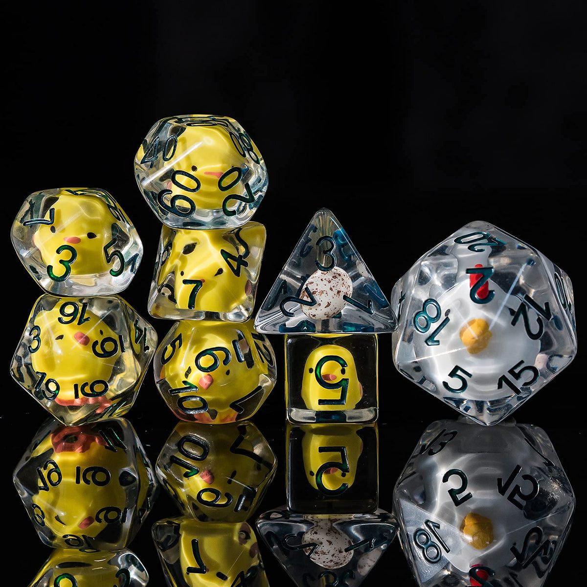 Cusdie 8-die DND set with egg inside for a playful D4 visual and storytelling appeal