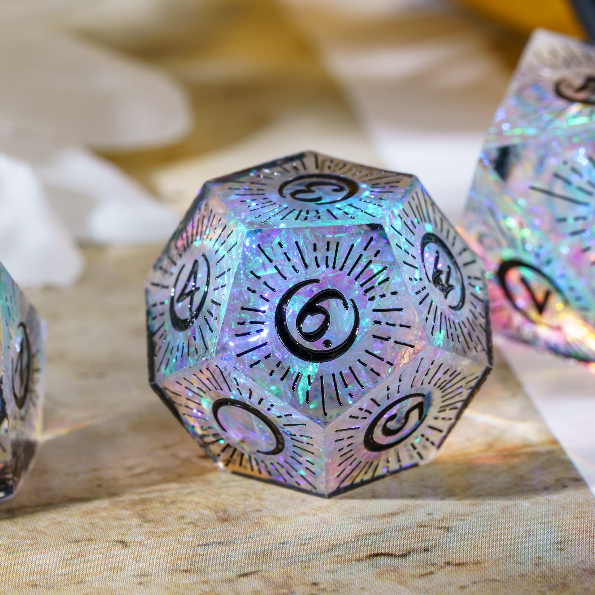 Cusdie D4 moon dice with crisp readability for quick decisions