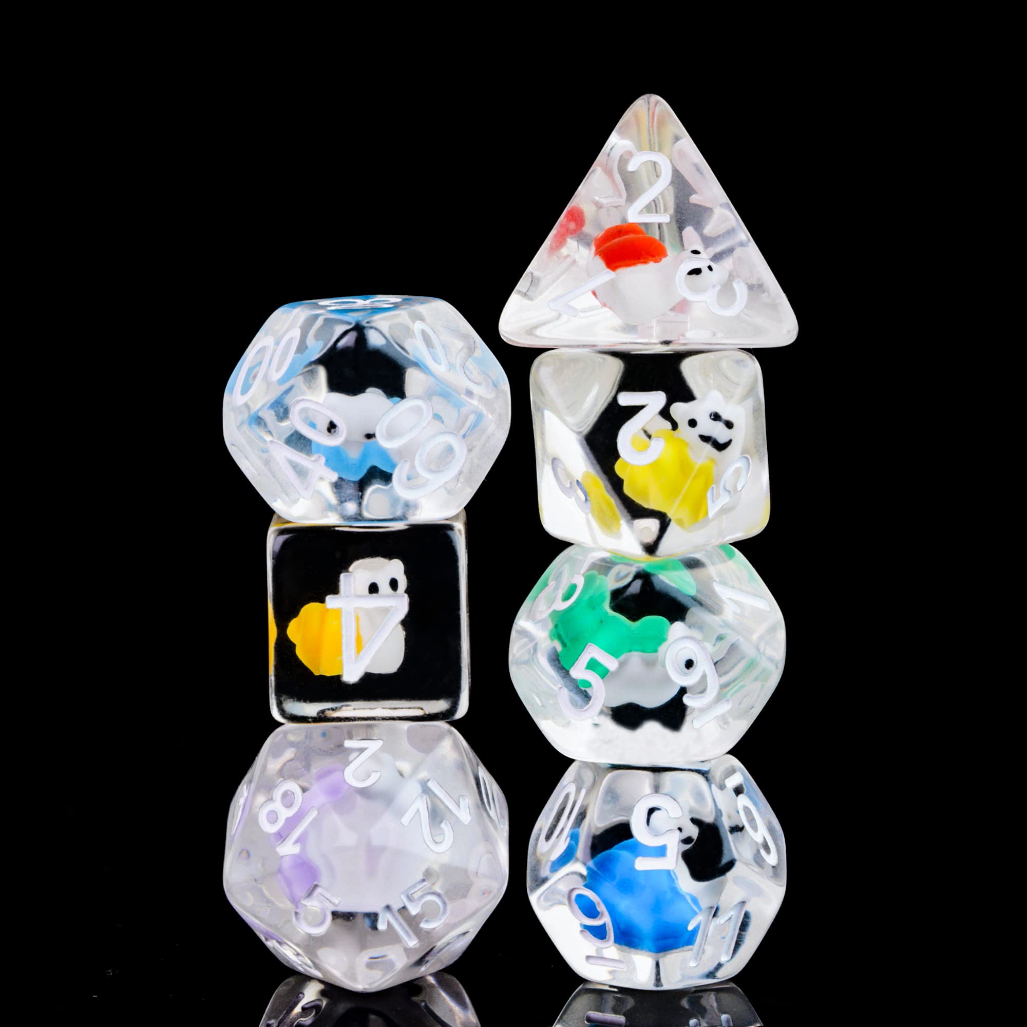 Cusdie D6 snail-inside die highlights green snail and bold numerals