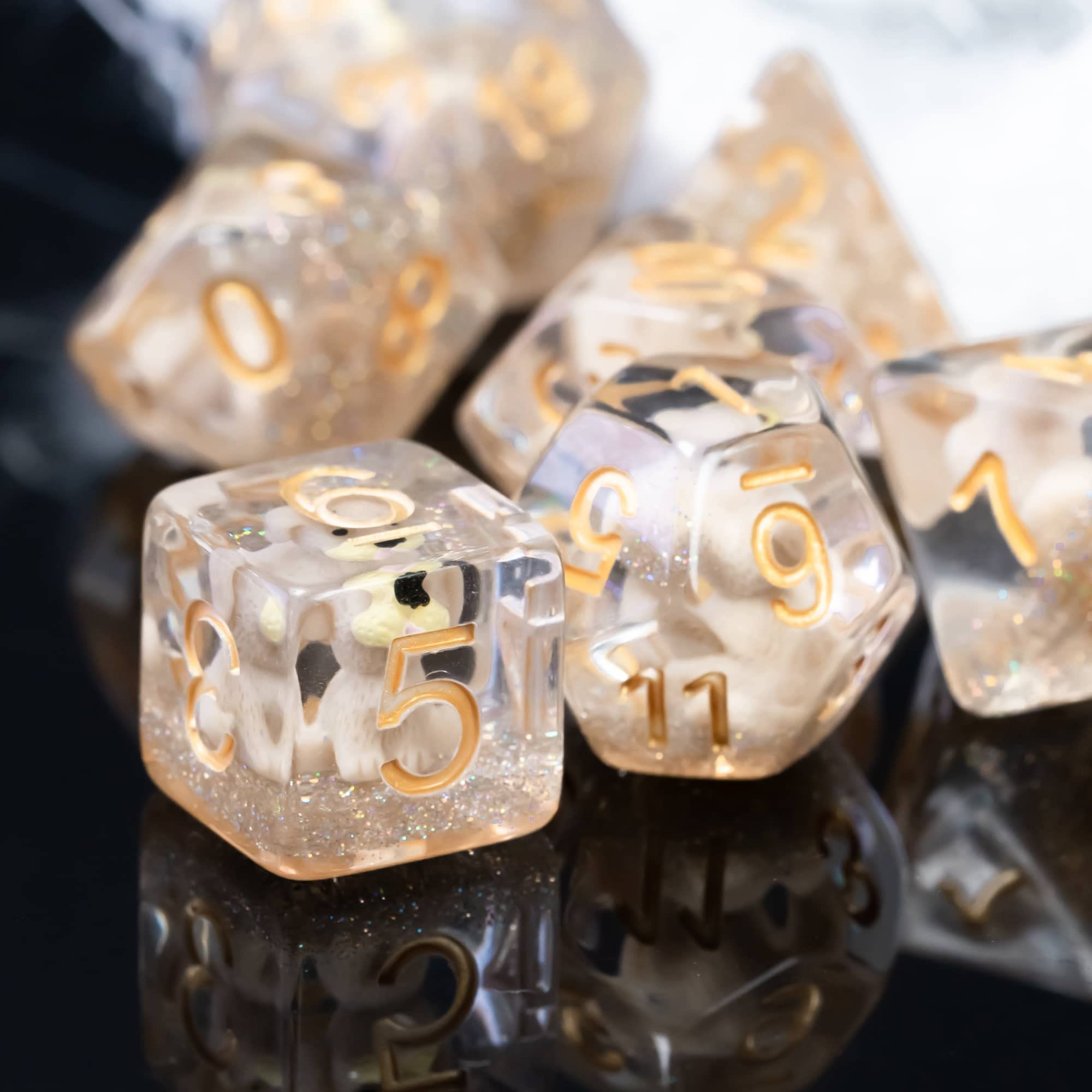Cusdie DND dice suitable for beginners and seasoned players alike.