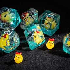 Elegant gaming display piece from Cusdie DND Dice Set