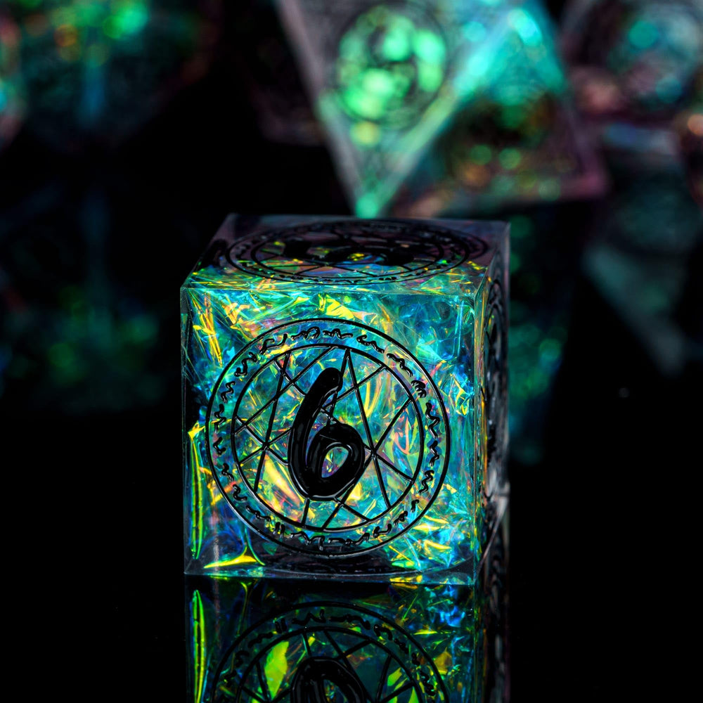 Cusdie magic circle pattern on dice adds enchanting visuals for tabletop immersion.