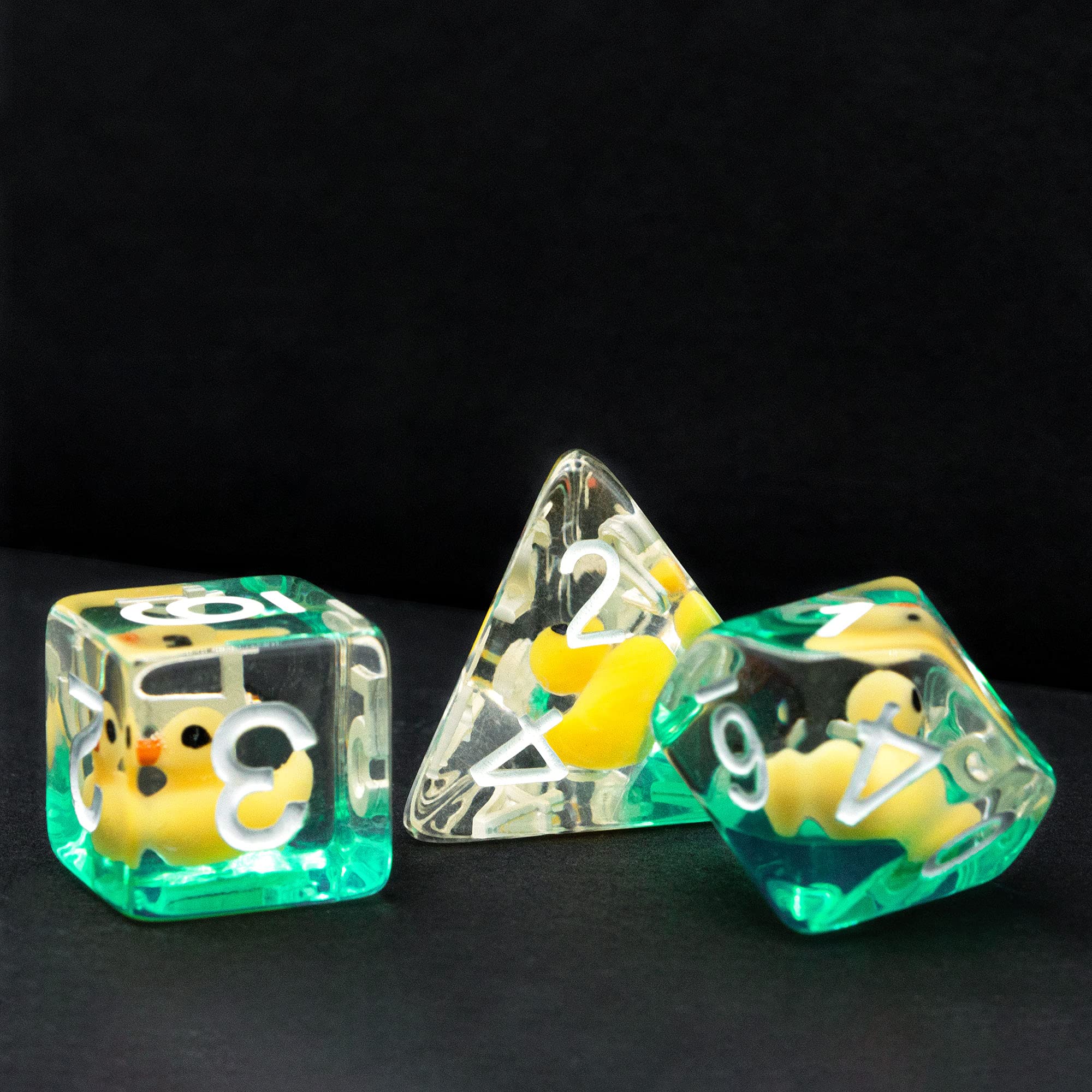 Cusdie seven-die DND dice set offers complete polyhedral options for adventures.