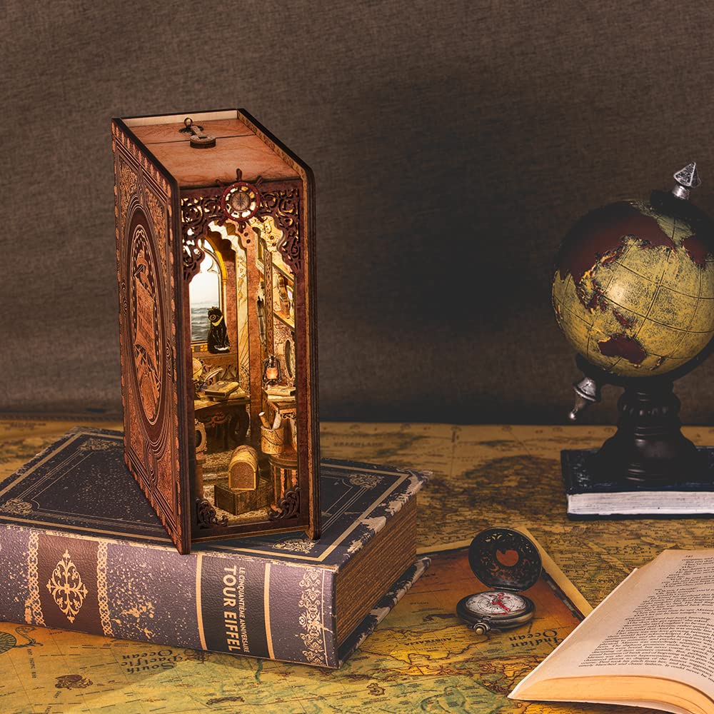 CUTEBEE Book Nook Kit treasure chest detail for imaginative storytelling on demand.