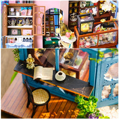 CUTEBEE Rose Garden Tea House LED light adds warm ambience to the mini space.