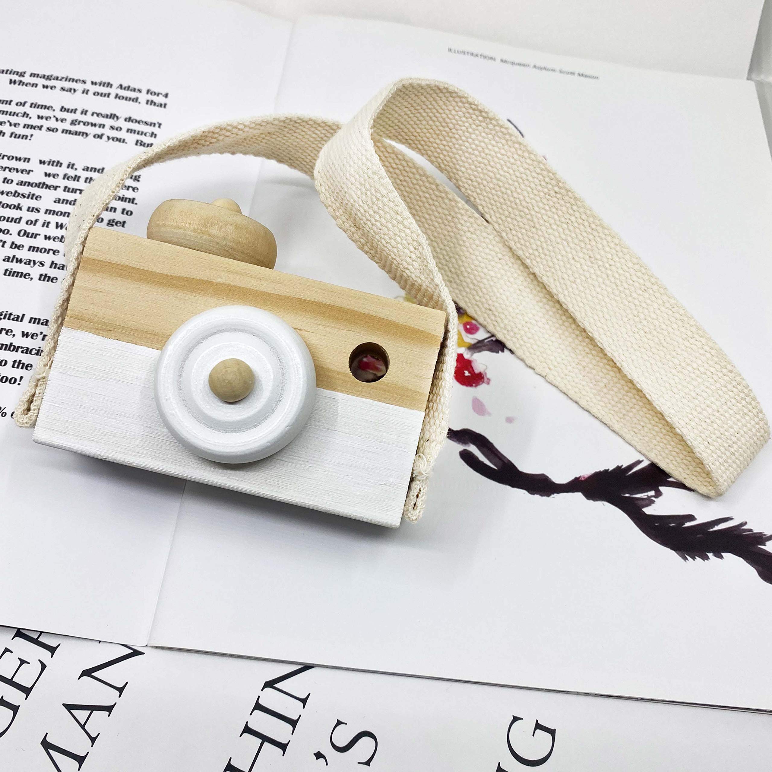 Cynzia mini camera toy hanging strap for hands-free exploration.