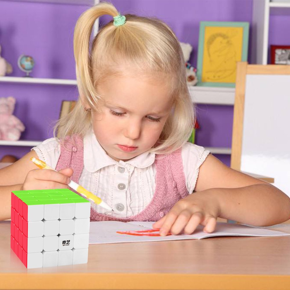 D-FantiX QYTOYS Qiyuan S is a compact 4x4 cube for on-the-go practice
