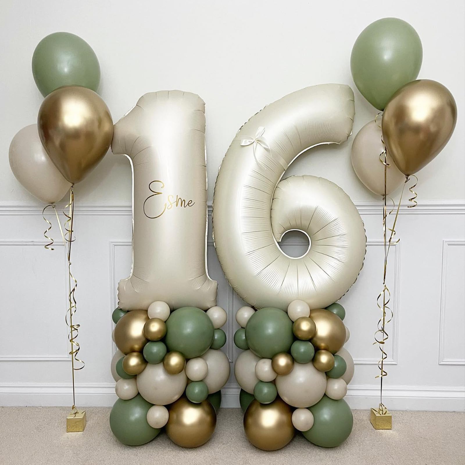 Dagelar foil balloon with self-sealing valve for easy inflation.