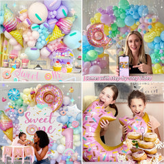 Daidle Highchair Banner creates a cute focal point for the birthday cake moment