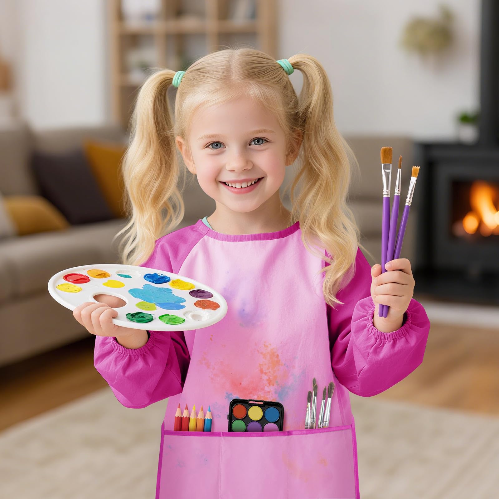 DaiUni pink art smock ideal for preschool crafts and cooking.