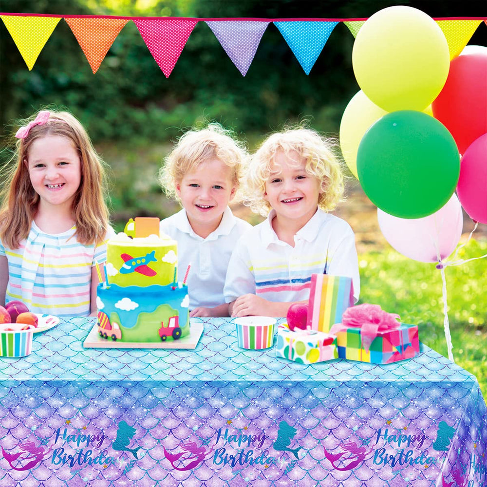 DaiUni tablecloth disposable convenience saves time after party cleanup.