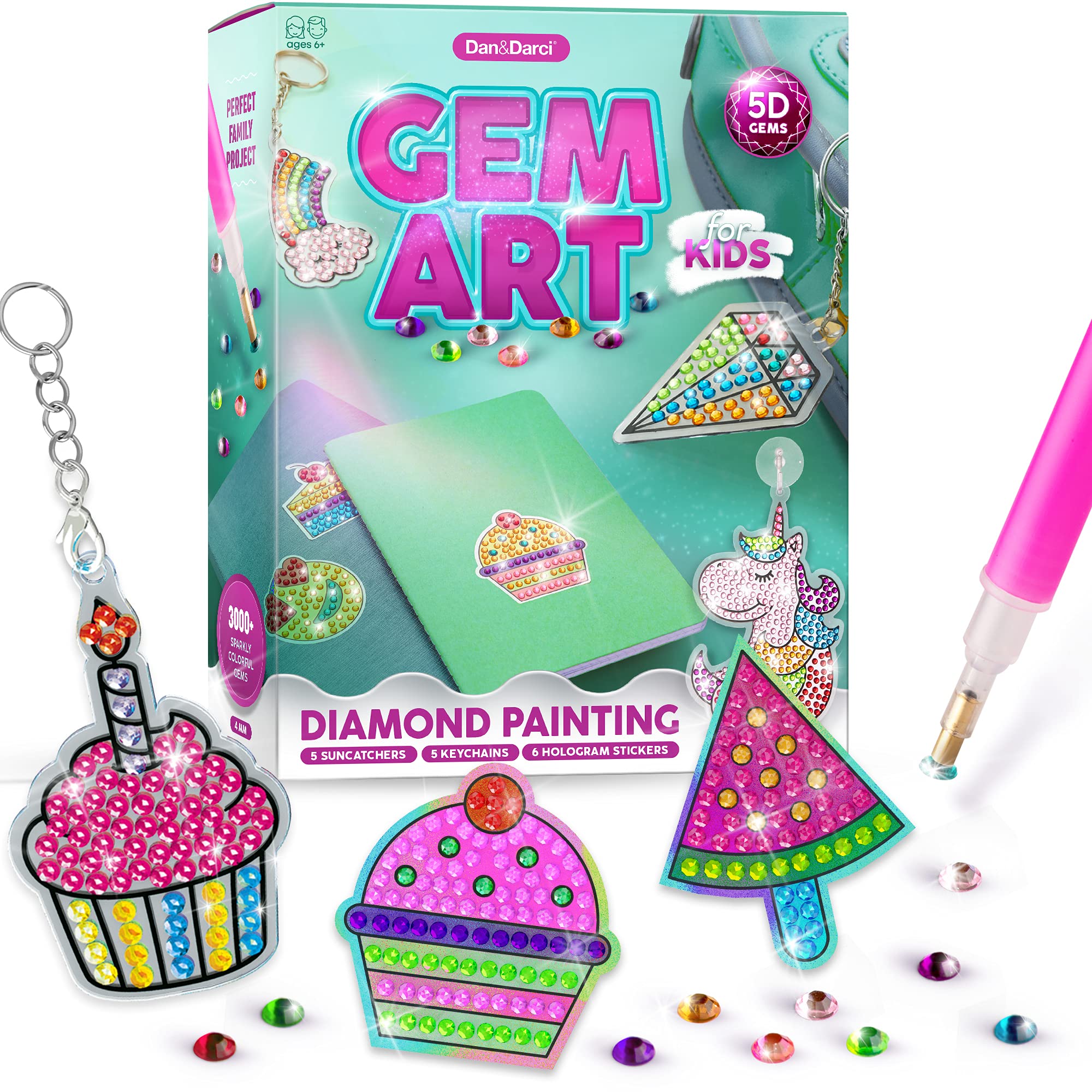 Dan&Darci gift-ready kit inspires family crafting time.