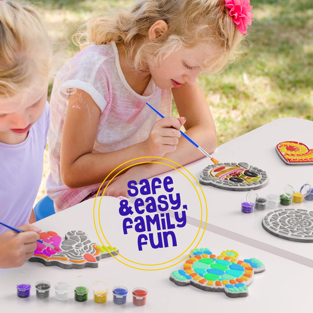 Dan&Darci color set with brushes for easy painting.