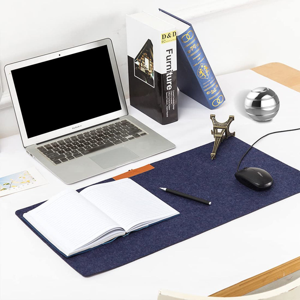 DBlosp desktop gadget illusion ball provides a tactile break for relaxation.