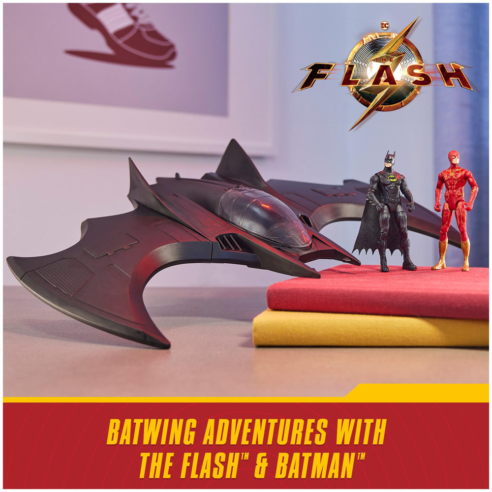 Michael Keaton Batman figure included with The Flash set for teamups