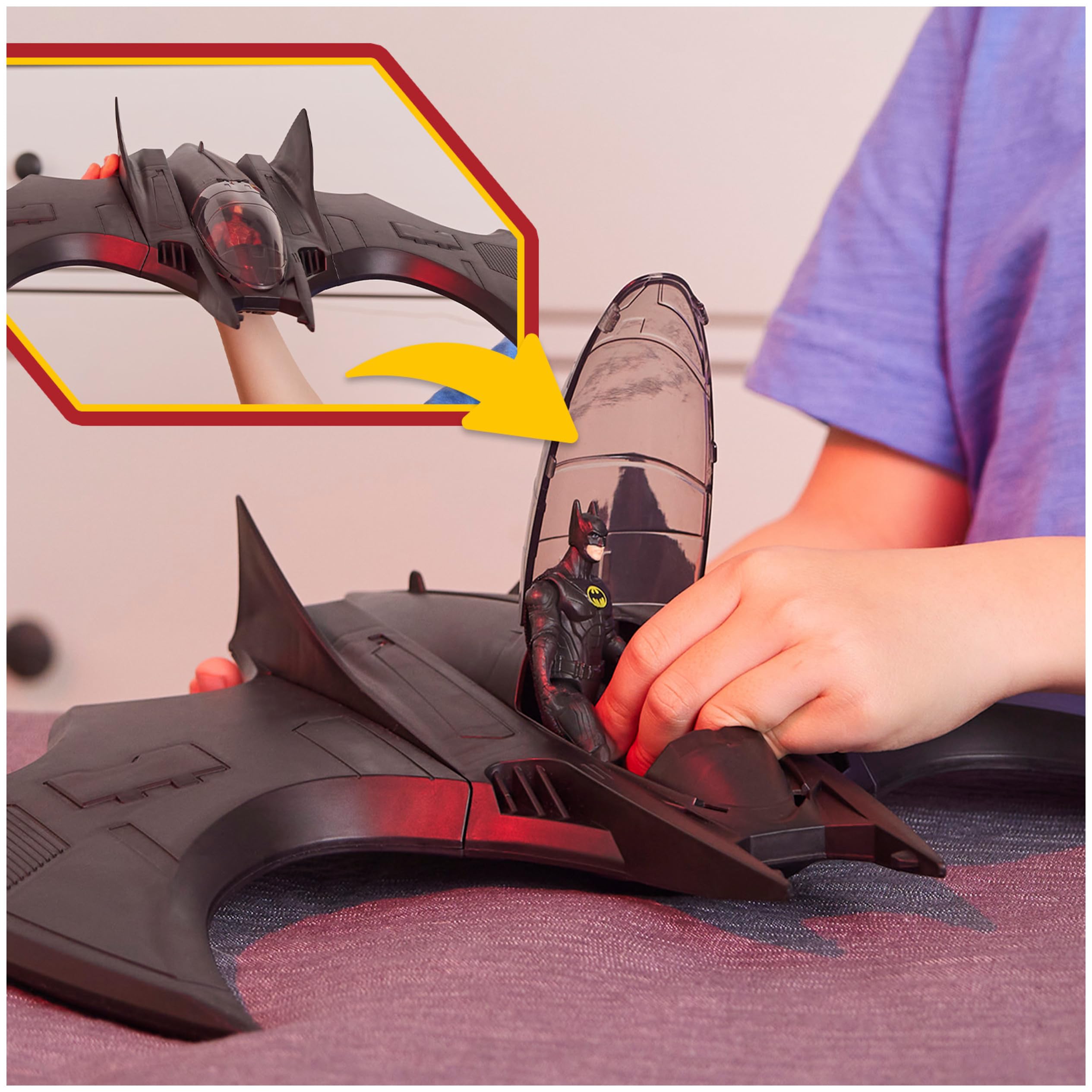 Batwing vehicle details with movie-style finish for dramatic battles
